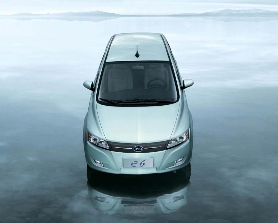  BYD E6 2009 года  (фото 31 из 60)